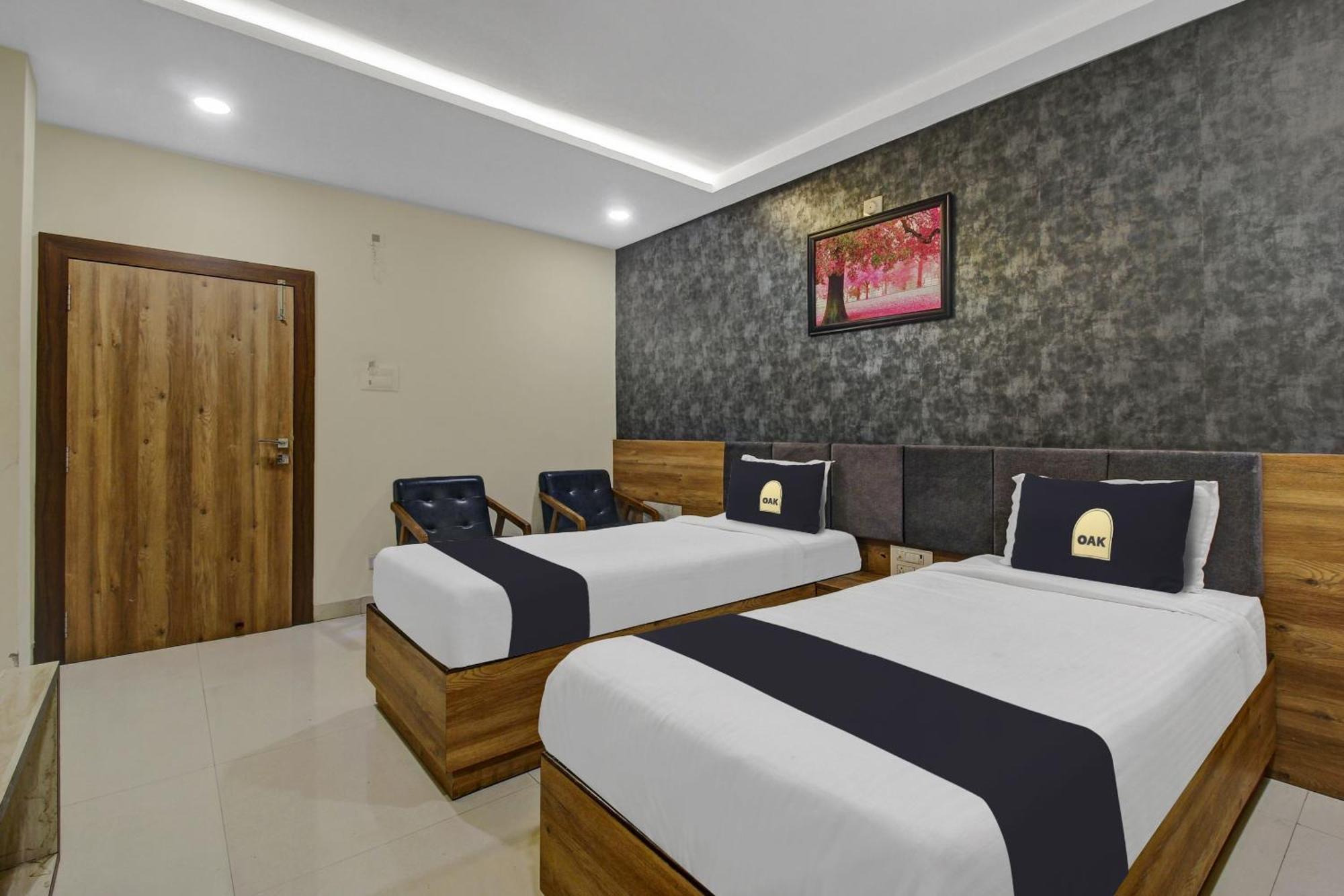 Collection O Hotel Swagath Pride Mancheral Exterior photo