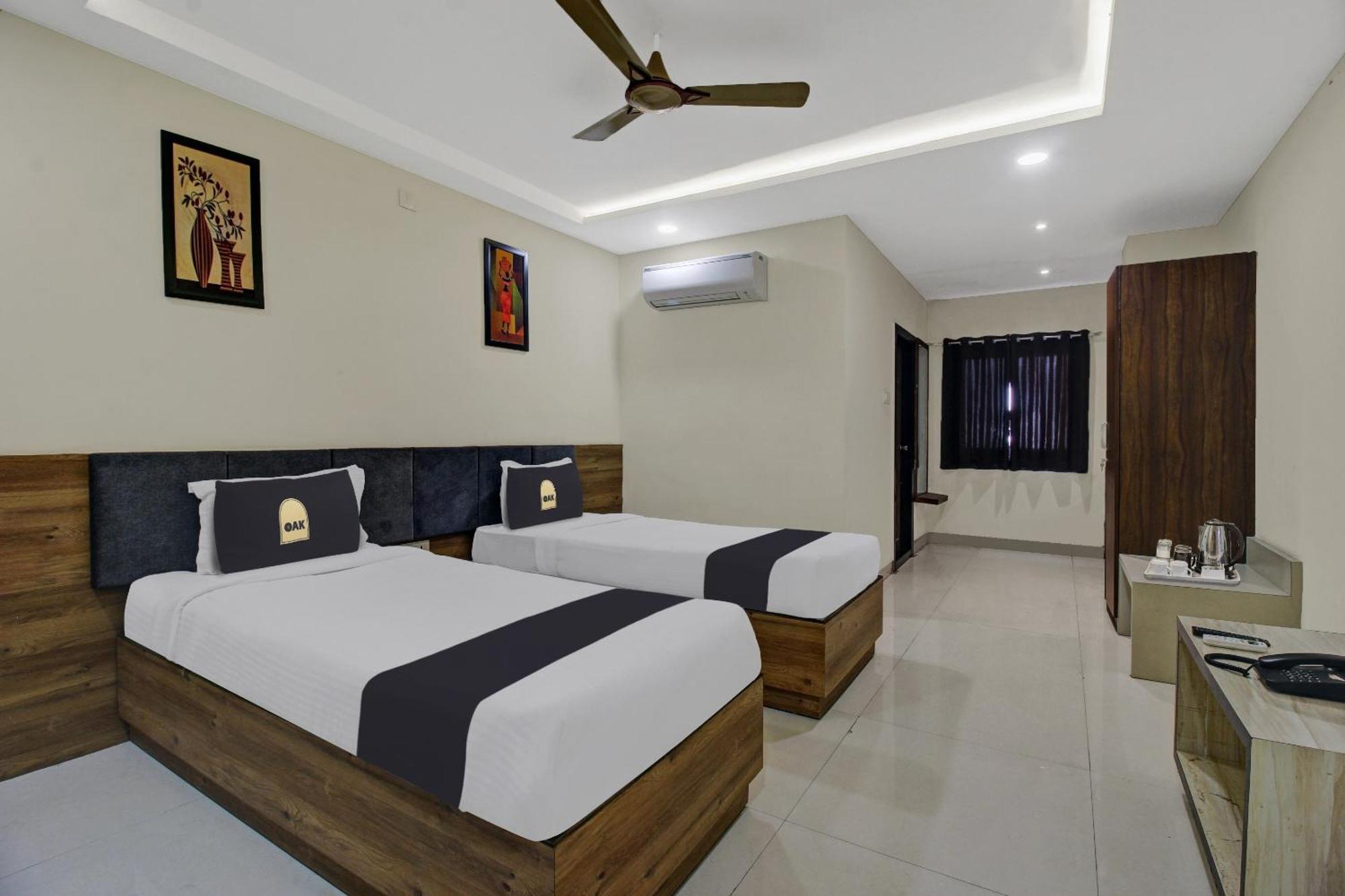 Collection O Hotel Swagath Pride Mancheral Exterior photo