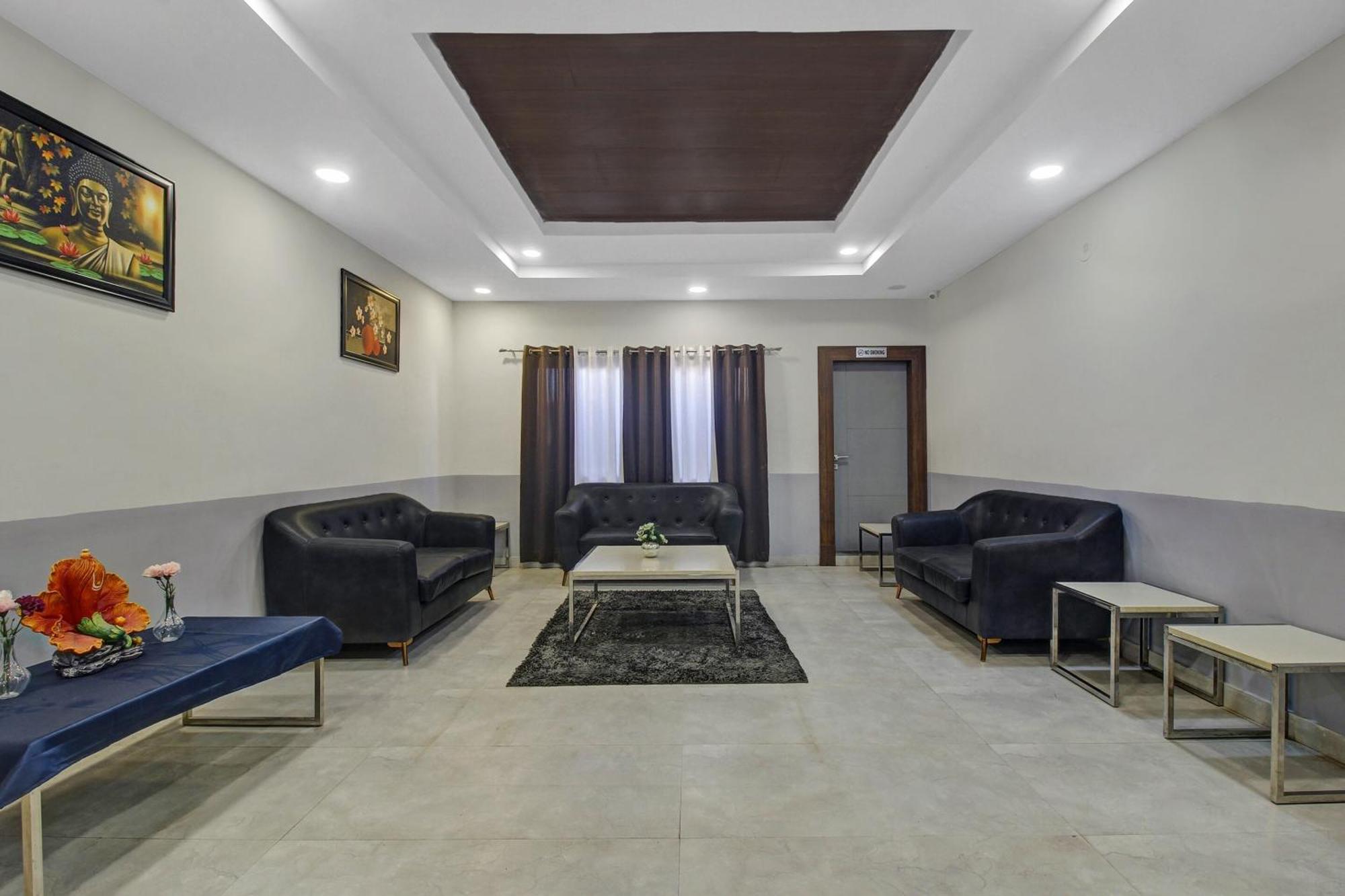 Collection O Hotel Swagath Pride Mancheral Exterior photo